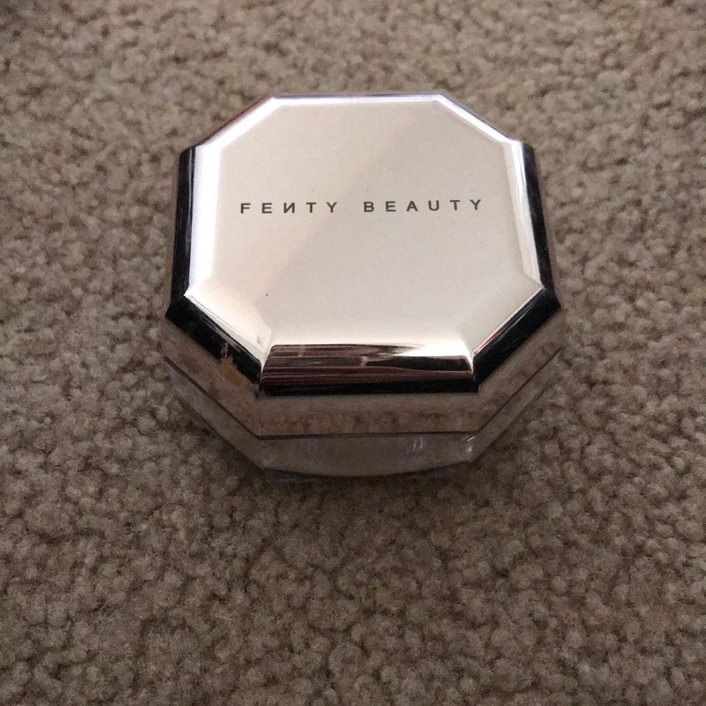 Brand new Fenty setting powder